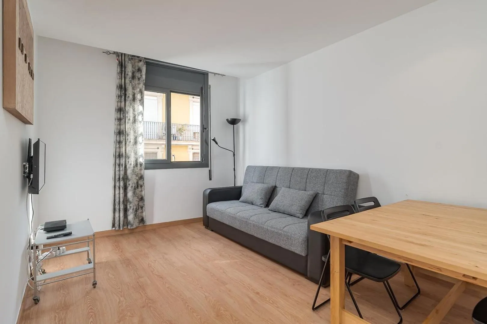 Guestready - Bright Home Near Montjuic location